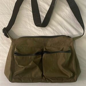 Baggu Medium Cargo Crossbody - Seaweed